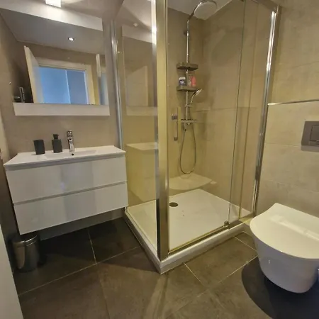 Large 3-bedroom Port Vauban * Антиб