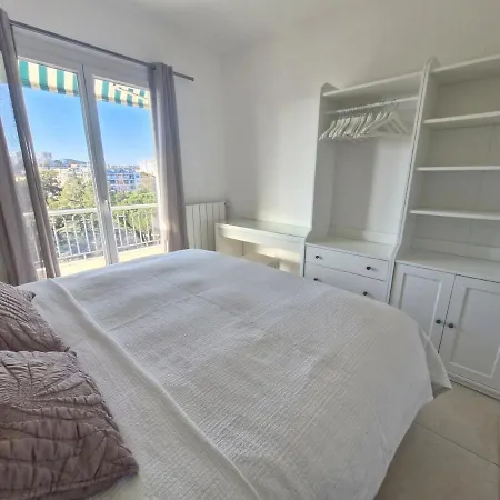 Апартаменты Large 3-bedroom Port Vauban Антиб