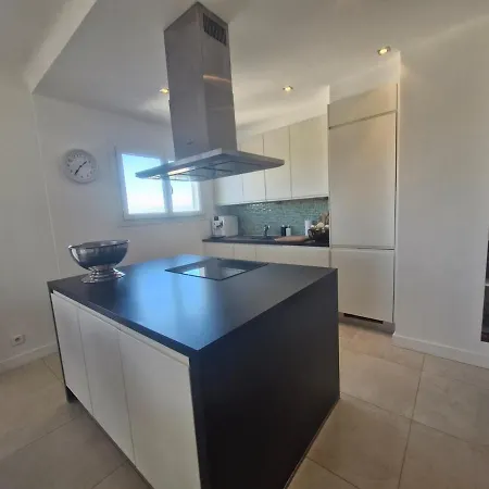 شقة Large 3-bedroom Port Vauban أنتيب