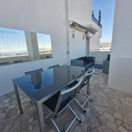Large 3-bedroom Port Vauban Appartement Antibes