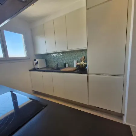 Appartement Large 3-bedroom Port Vauban Antibes