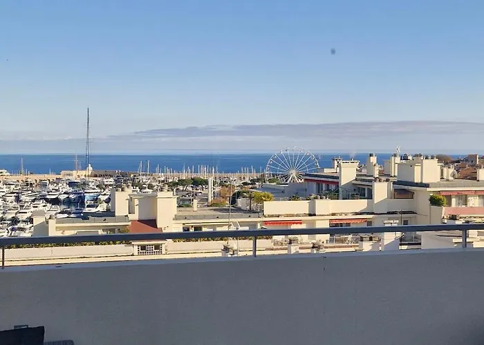 شقة Large 3-bedroom Port Vauban *