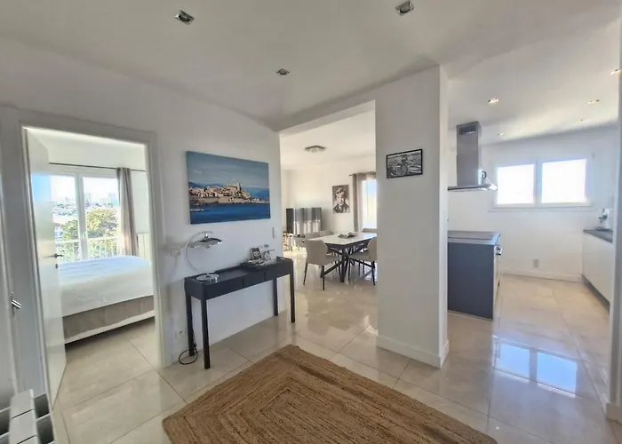 Large 3-bedroom Port Vauban شقة أنتيب