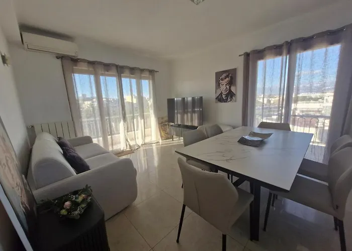 Large 3-bedroom Port Vauban شقة أنتيب