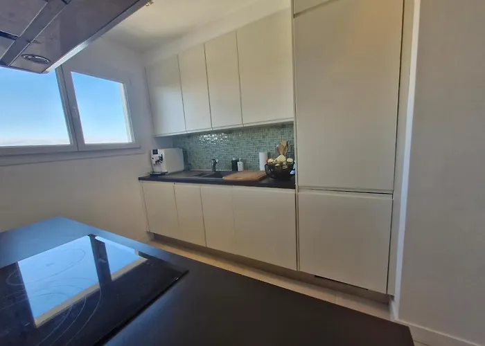 شقة Large 3-bedroom Port Vauban أنتيب
